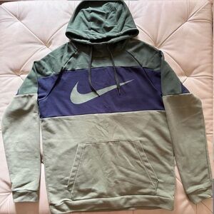 Nike Men's Olive and Navy Hoodie